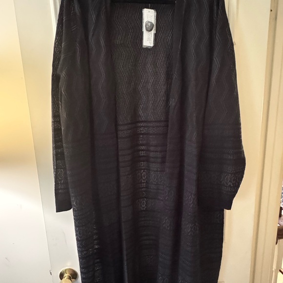 dennis basso Sweaters - Dennis Basso Black Textured Long Knit Cardigan.  Size 2x BNWT
